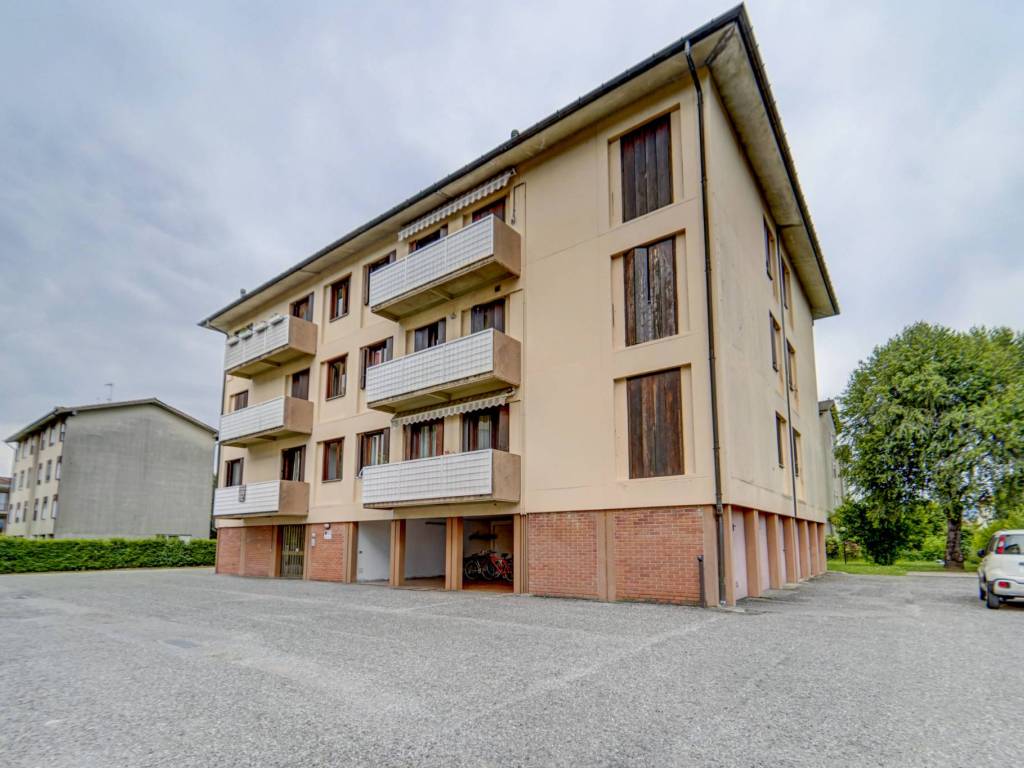 Appartamento a Angera in via adda, 10 - Foto 3