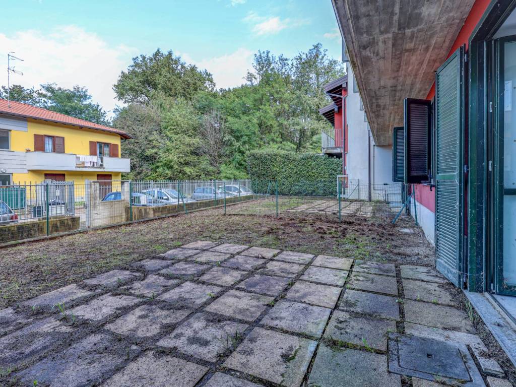 Appartamento a Brebbia in Via rebuschini, 5 - Foto 4