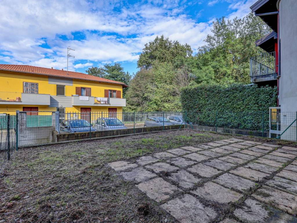 Appartamento a Brebbia in Via Rebuschini, 6 - Foto 2
