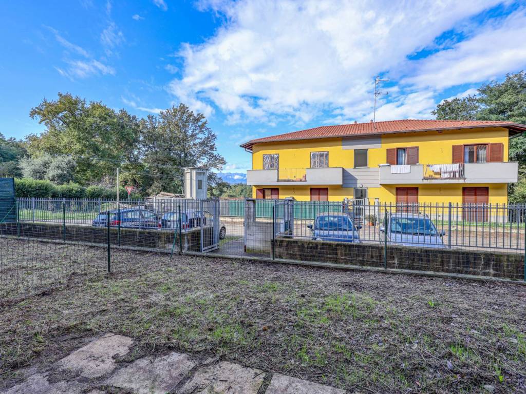 Appartamento a Brebbia in Via Rebuschini, 6 - Foto 3