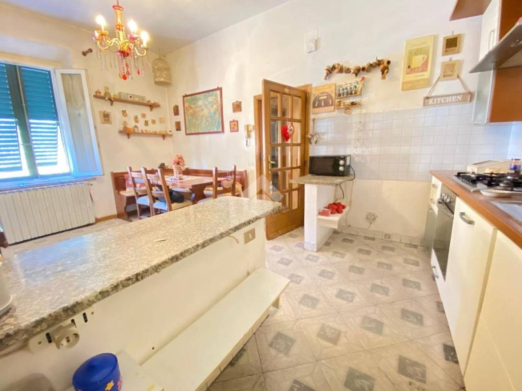 Casa indipendente a Serravalle pistoiese in Piazza Brunello Biagini, 2 - Foto 3