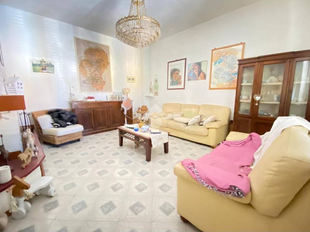 Casa indipendente a Serravalle pistoiese in Piazza Brunello Biagini, 2 - Foto 4