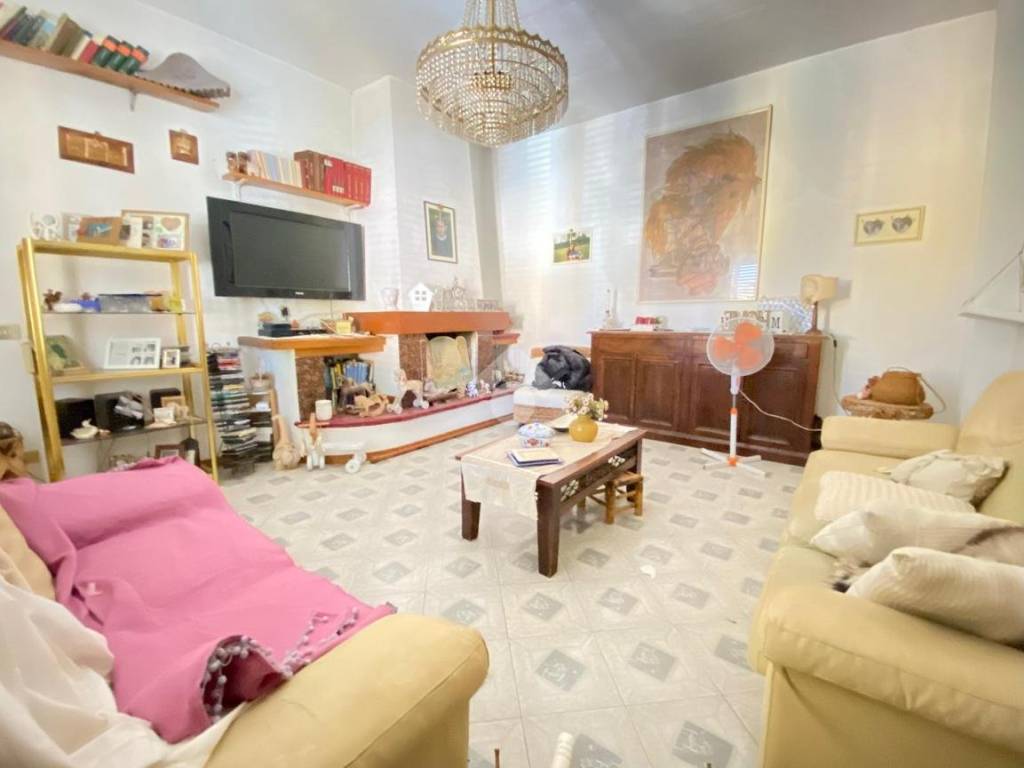 Casa indipendente a Serravalle pistoiese in Piazza Brunello Biagini, 2 - Foto 5