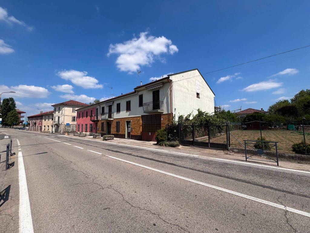 Casa indipendente a Villanova d'asti in Strada per Buttigliera, 132 - Foto 2