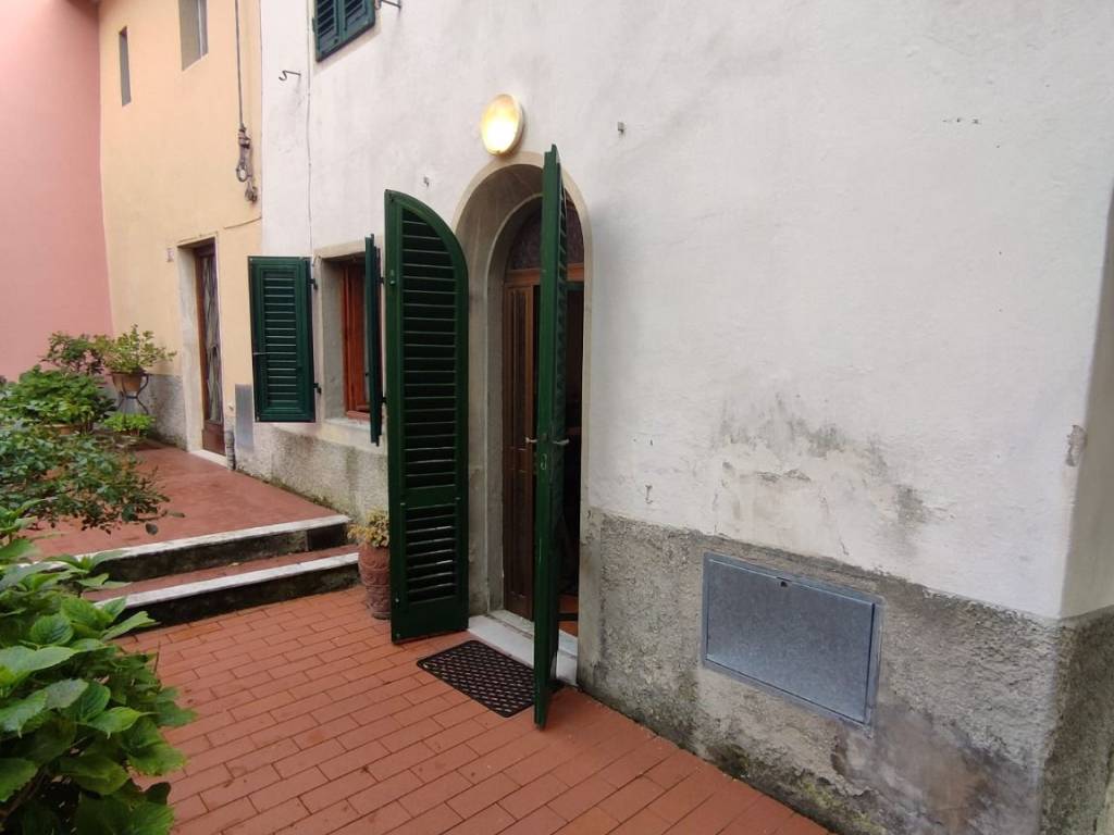 Casa indipendente a Pistoia in Via della Rupe - Foto 4