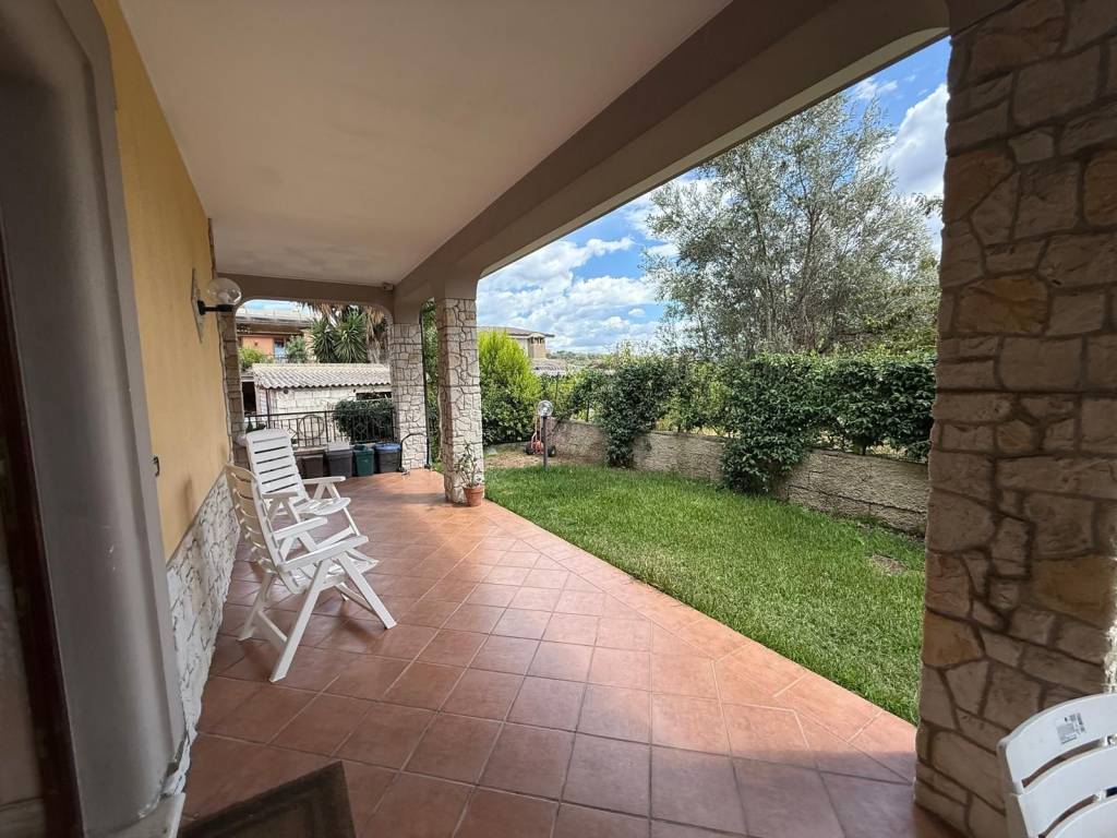 Villa a Catanzaro in Via Passo dell'Agrifoglio - Foto 3