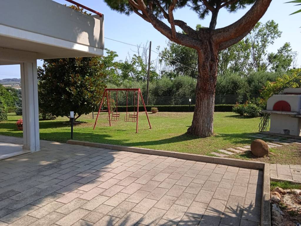 Villa a Alba adriatica in Via del Vecchio Forte, 39 - Foto 2