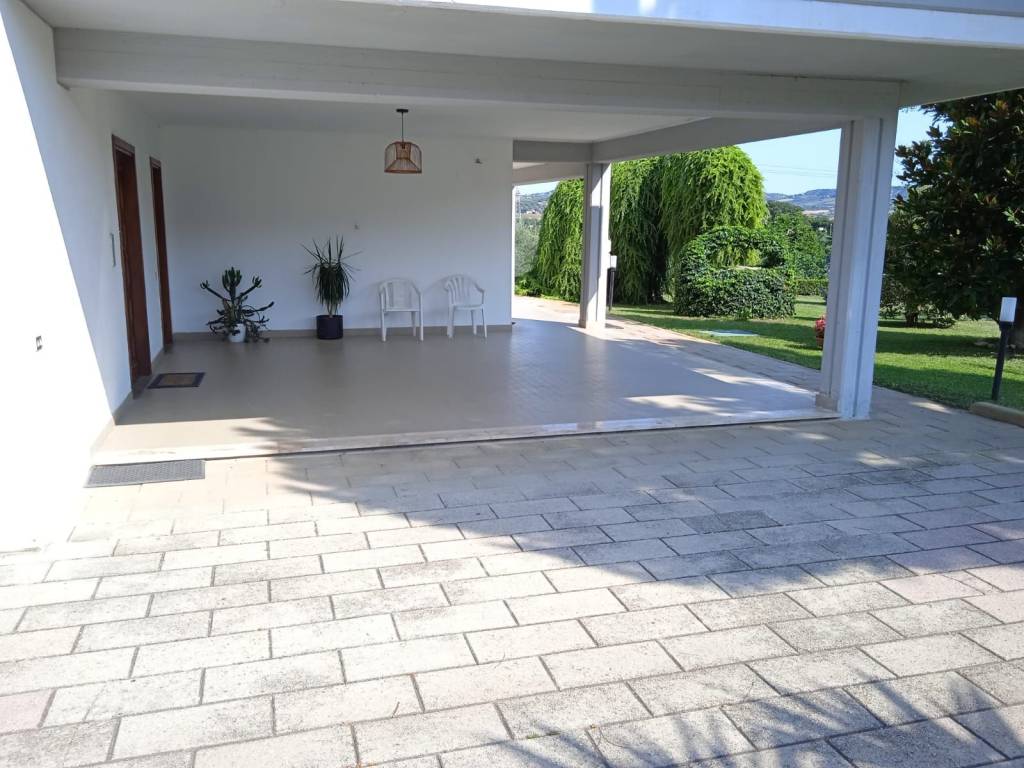 Villa a Alba adriatica in Via del Vecchio Forte, 39 - Foto 3
