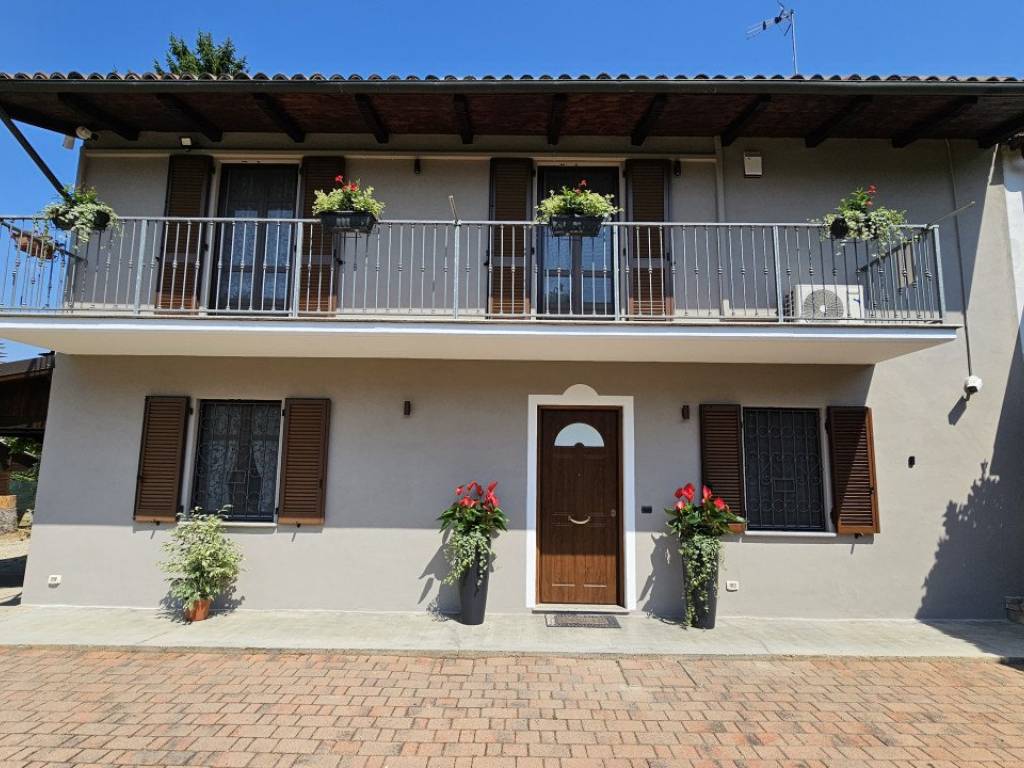 Casa indipendente a Isola d'asti in Corso Giovanni Battista Volpini 296 - Foto 2