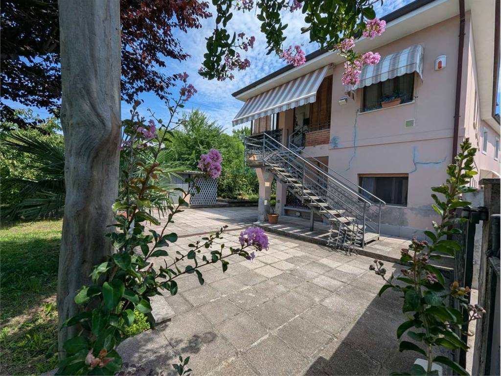 Appartamento a Mossa in Via Olivers - Foto 3