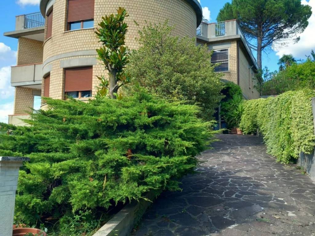 Villa a Sassocorvaro auditore in Via Giuseppe Verdi - Foto 2
