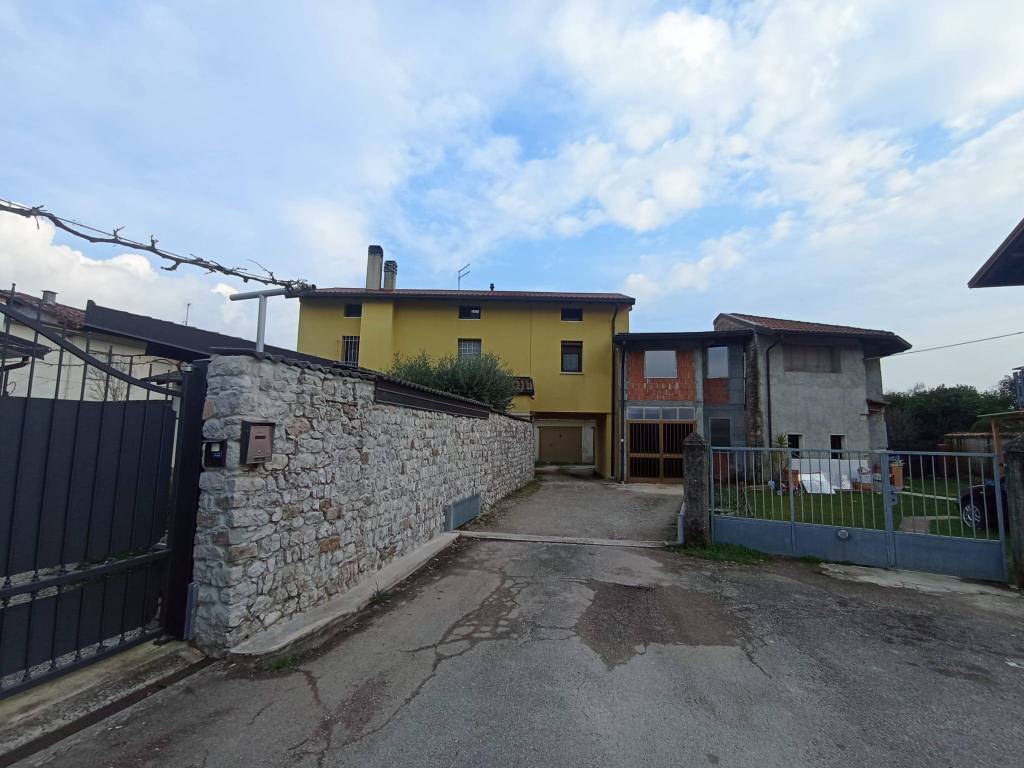 Casa indipendente a Spilimbergo in Via Domenico Zanin, 7 - Foto 2