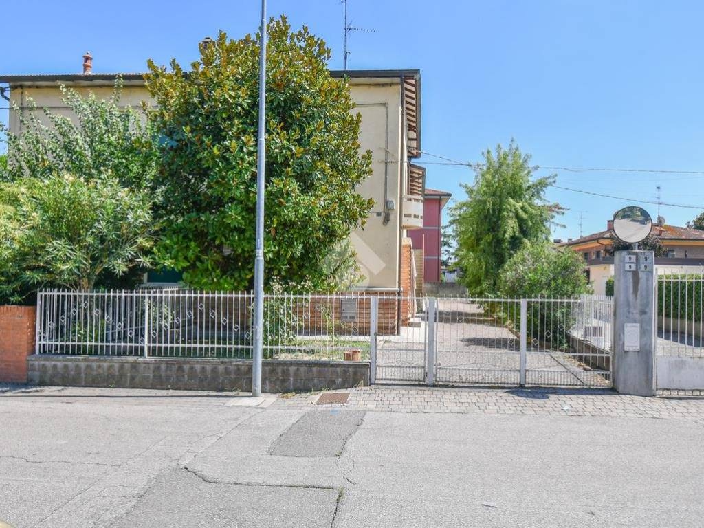 Villa a Poggio renatico in Via Guglielmo Marconi, 9 - Foto 2