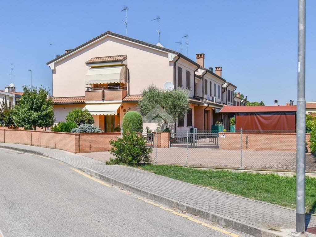 Villetta a schiera a Poggio renatico in Via Giuseppe Verdi, 12 - Foto 2