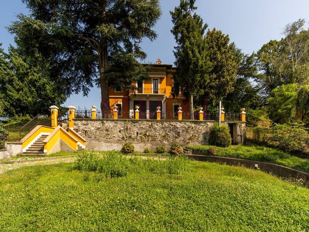 Villa a Oggiono in Via 1 Maggio, 84 - Foto 3
