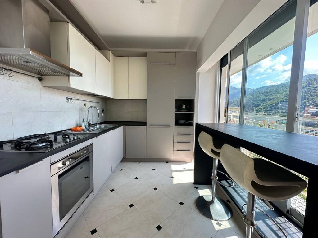 Appartamento a Genova in Via Luigi Biasioli - Foto 4