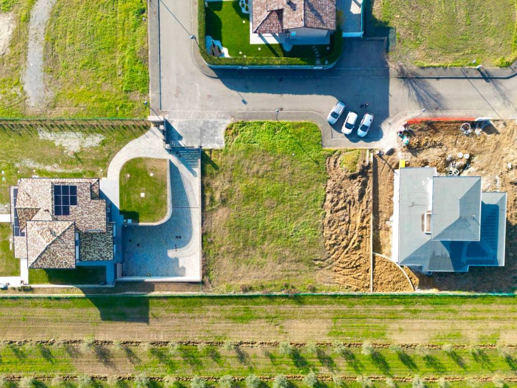 Terreno a Castelvetro di modena in Via Cavalliera - Foto 2