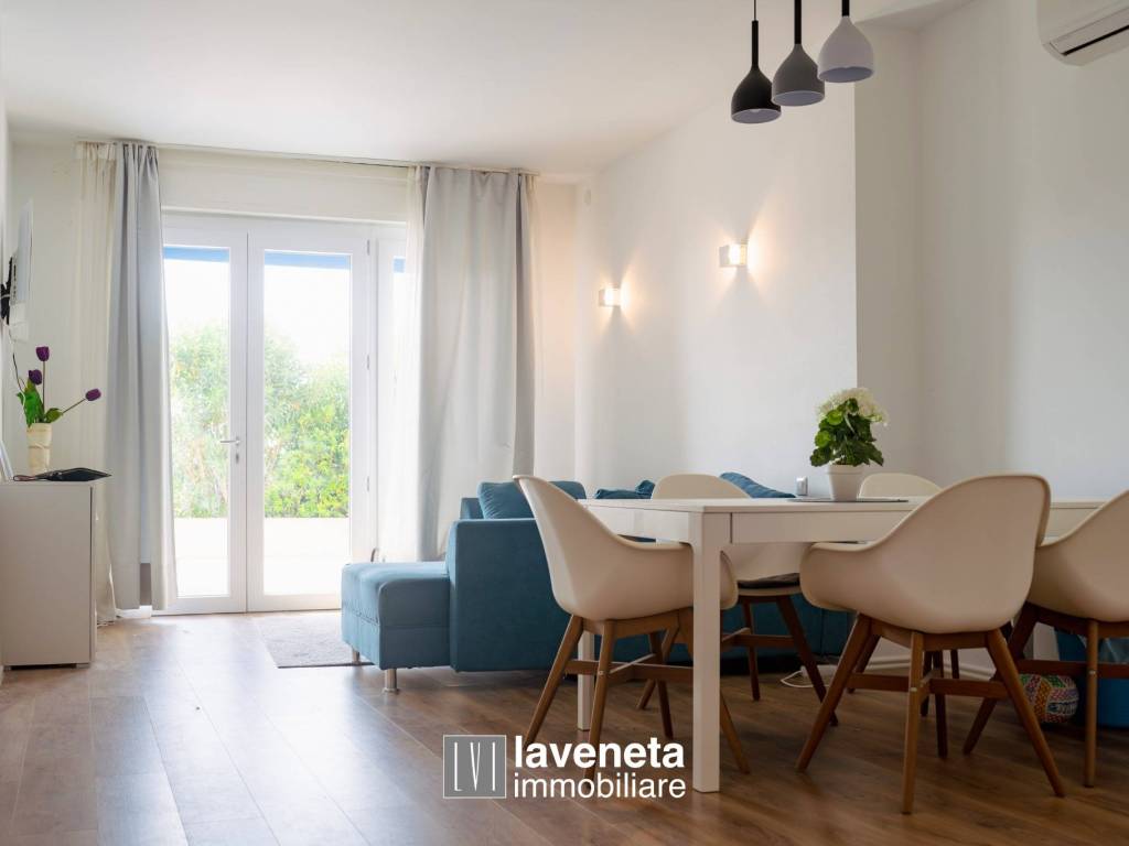 Appartamento a Jesolo in Via Andrea Bafile Accesso al Mare 9, 14 - Foto 2