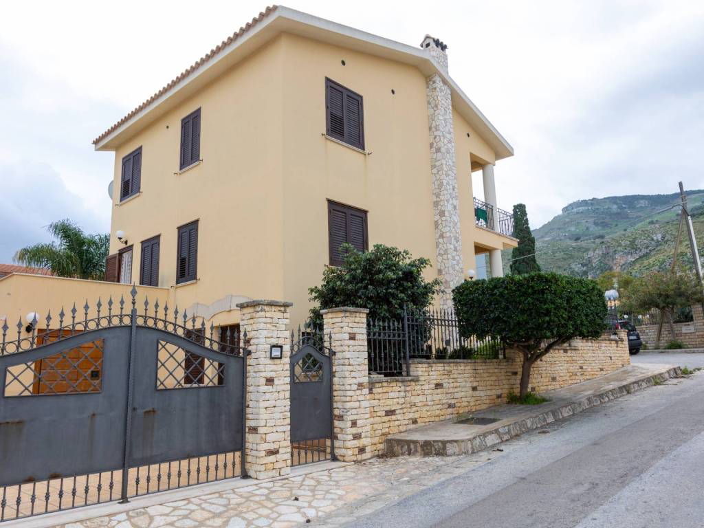 Villa a Valderice in Via Paride - Foto 2