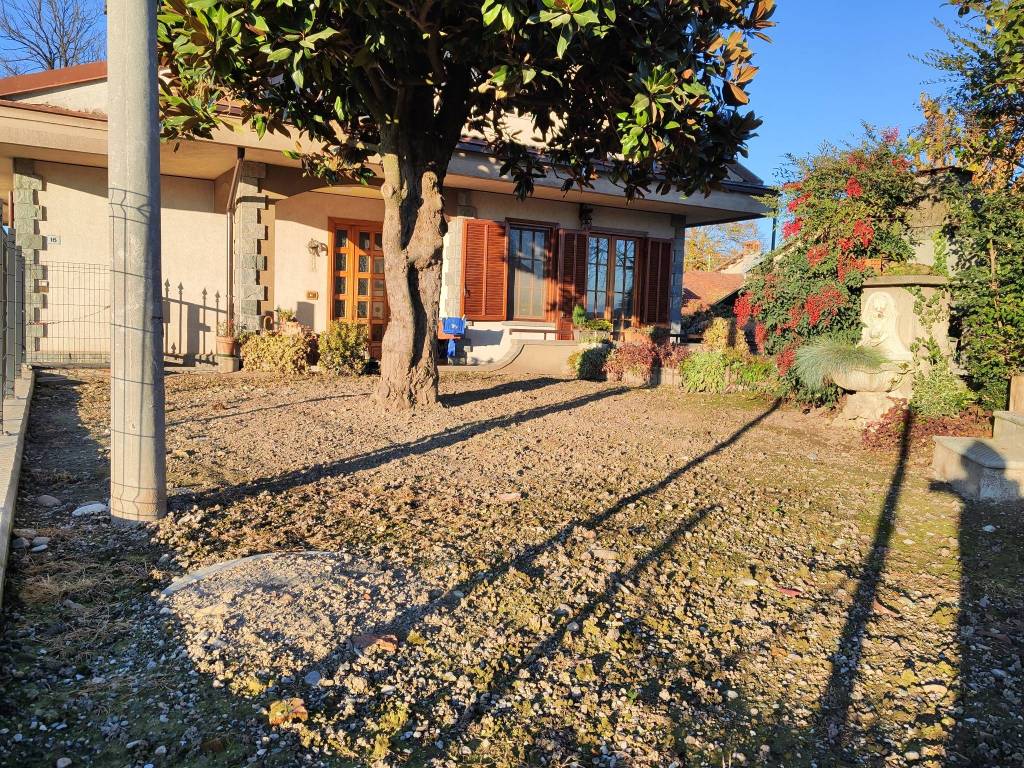 Villa a Tarantasca in Via Vigne, 16 - Foto 3