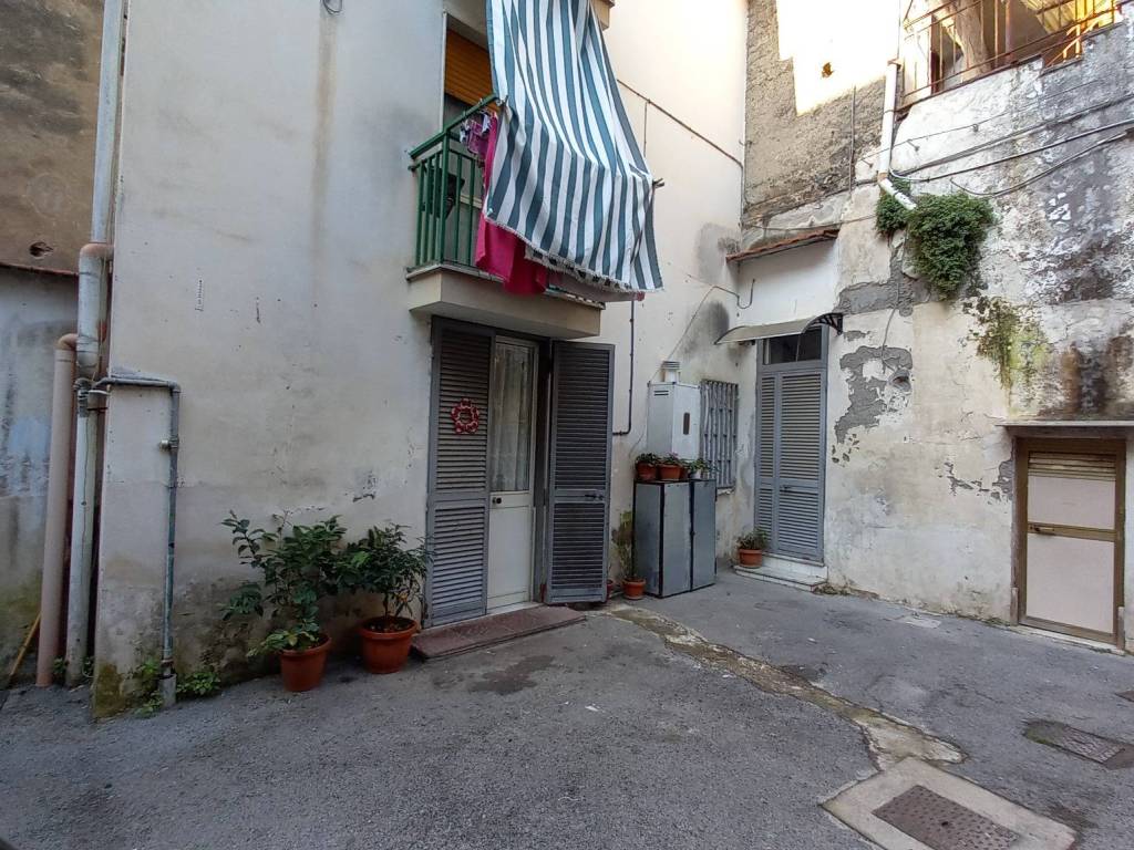 Casa indipendente a Nocera inferiore in Corso Vittorio Emanuele II - Foto 2