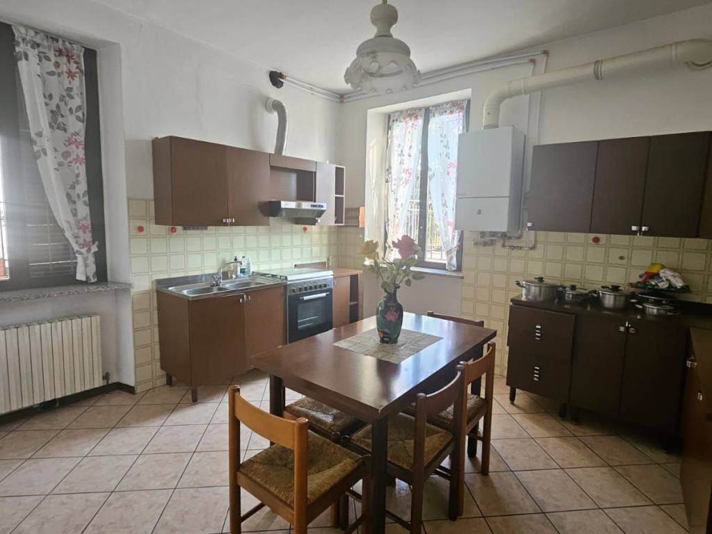 Appartamento a Borgomanero in Via Piave - Foto 3