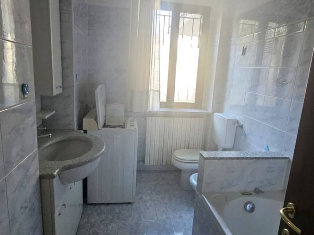 Appartamento a Borgomanero in Via Piave - Foto 4