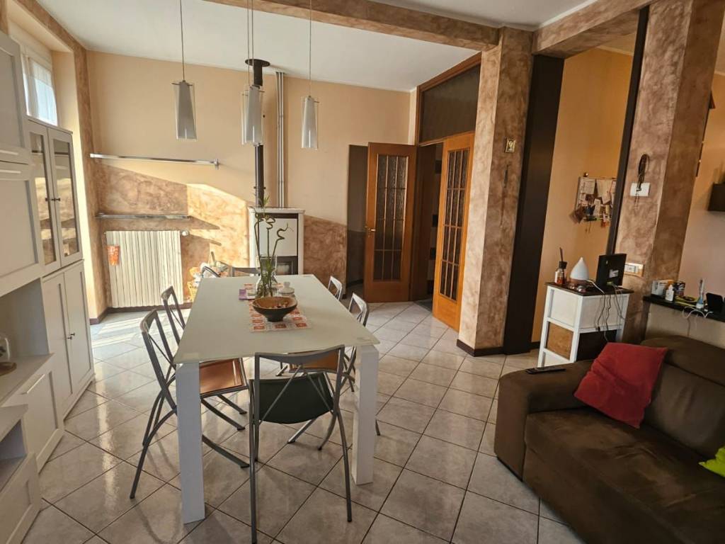 Appartamento a Borgomanero in Via Piave - Foto 2