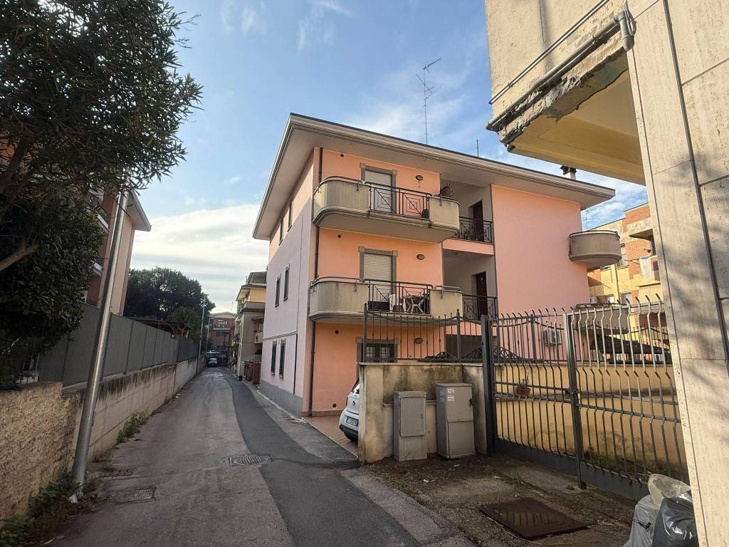 Appartamento a Aprilia in Via Giacomo Matteotti - Foto 3
