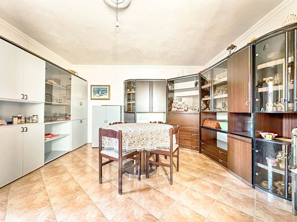 Appartamento a Varallo in Via Cavaglia Sterna 10 - Foto 2