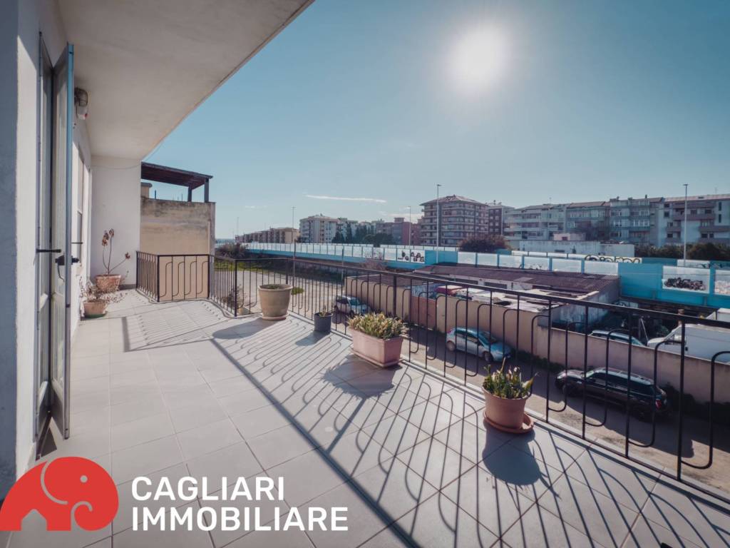 Attico / mansarda a Cagliari in Via dell'Oleandro, 36 - Foto 2