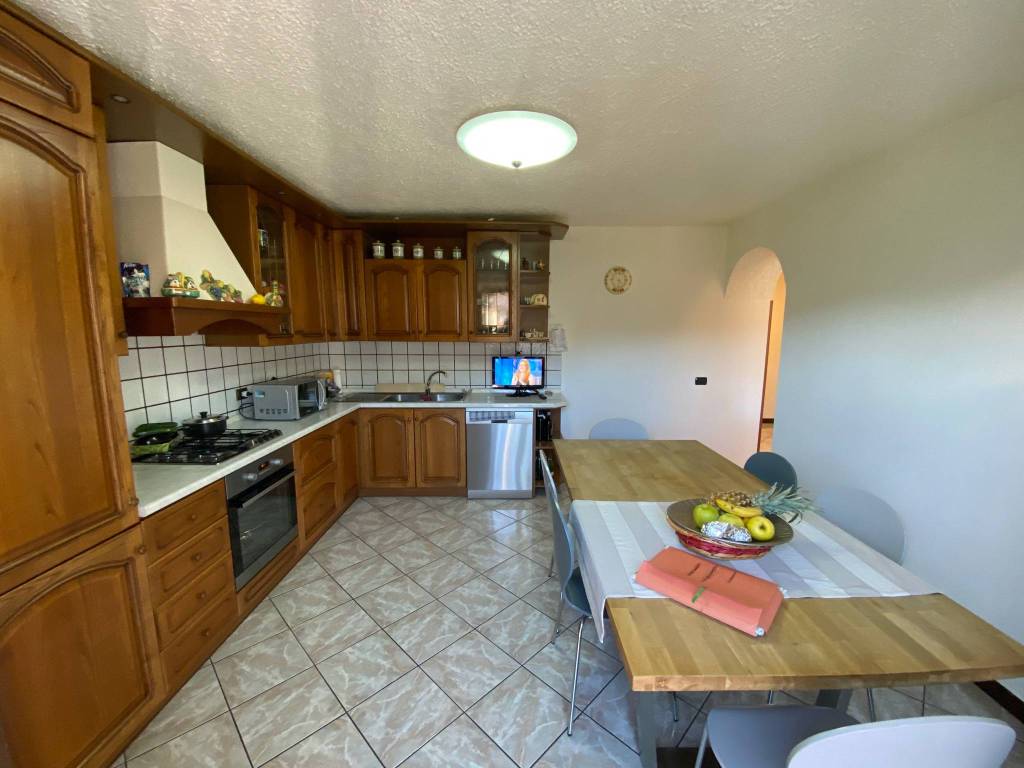 Appartamento a Luino in Via del Cattel, 5 - Foto 4