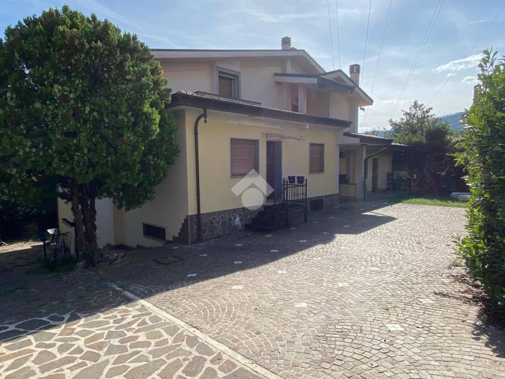 Villa a Avezzano in Via Samuele Donatoni, 22 - Foto 2