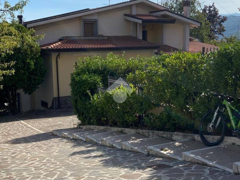Villa a Avezzano in Via Samuele Donatoni, 22 - Foto 3