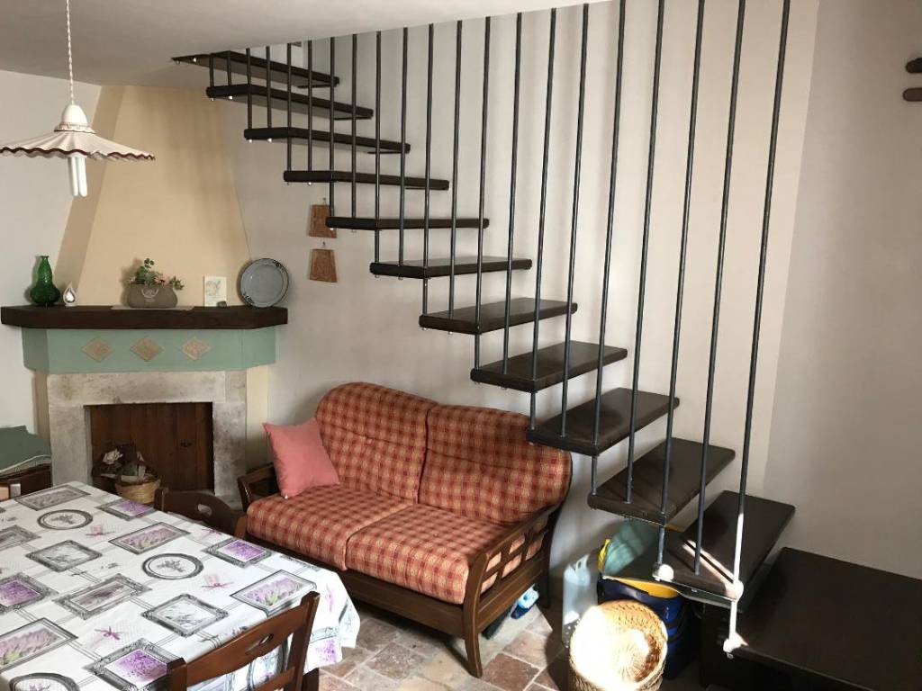 Appartamento a Castelvecchio calvisio in Via Roma - Foto 4