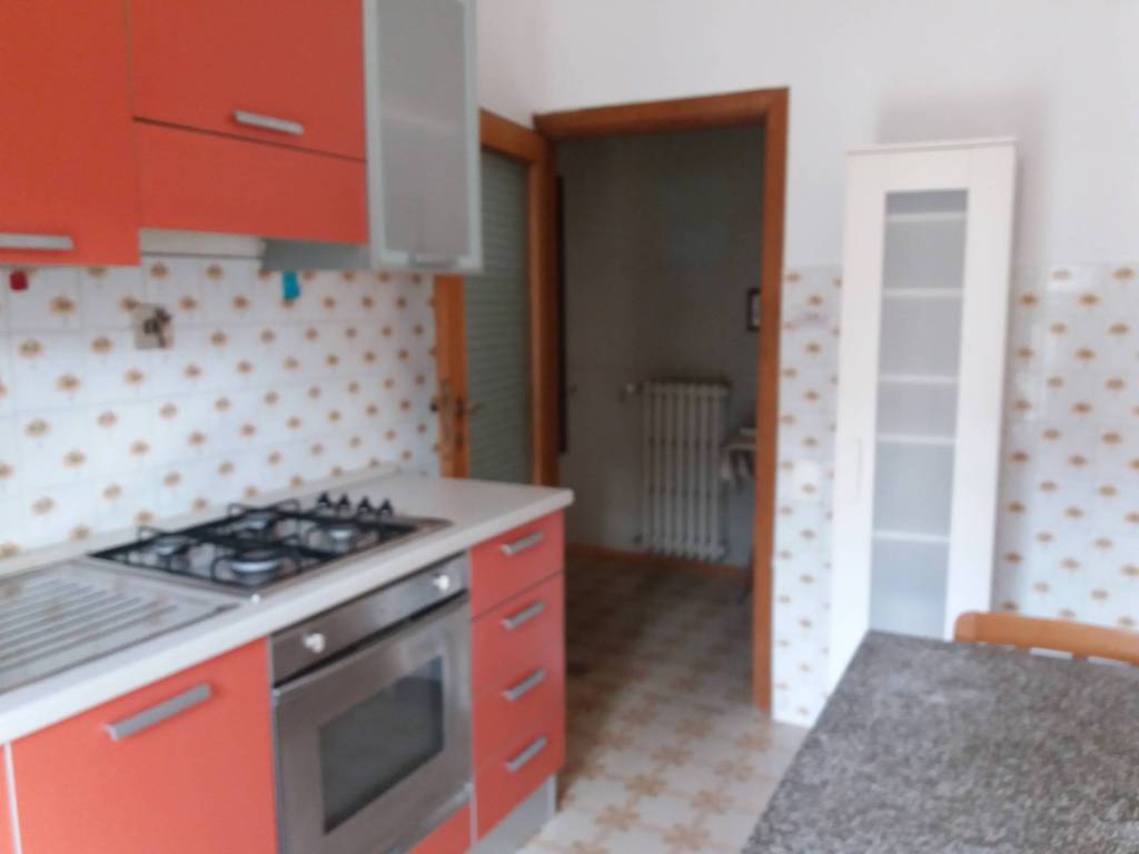 Appartamento a Ascoli piceno in Via Sant'Emidio Rosso - Foto 4
