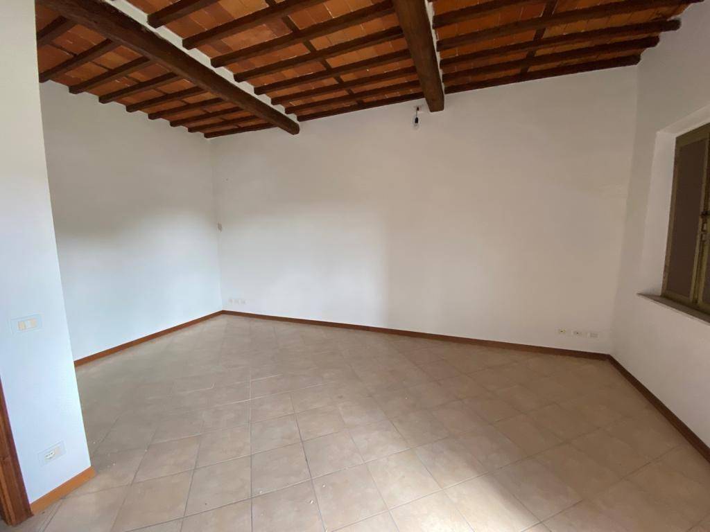 Casa indipendente a Lucca in Via della Contesora, , 873 - Foto 3