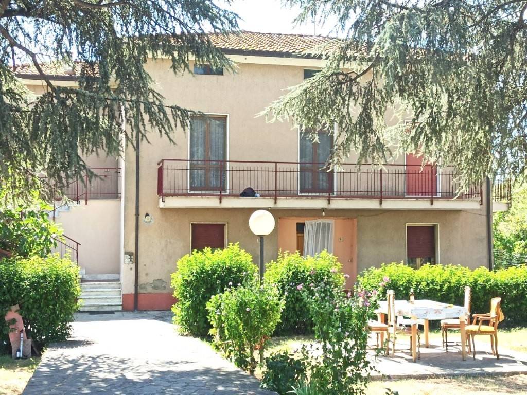 Villa a Castiglione del lago in Via Castiglionese, 24 - Foto 2