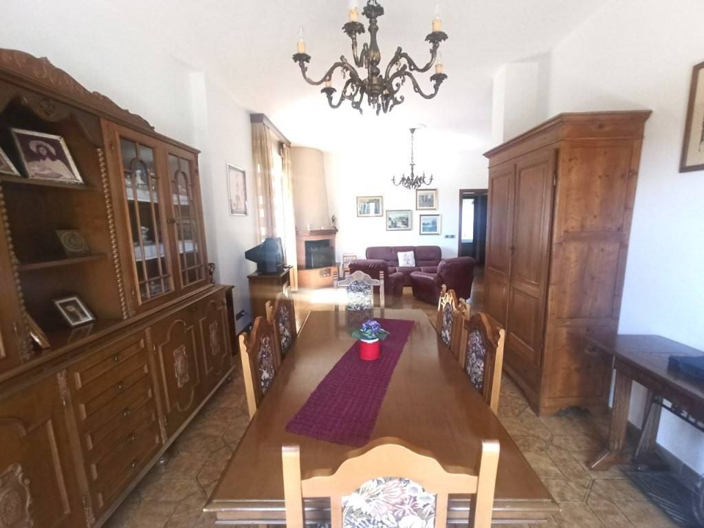 Villa a Castiglione del lago in Via Castiglionese, 24 - Foto 4