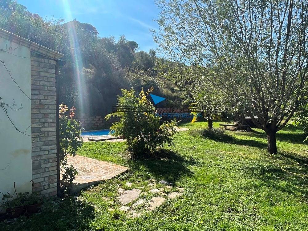 Villa a Loreto aprutino in Contrada pretore - Foto 5