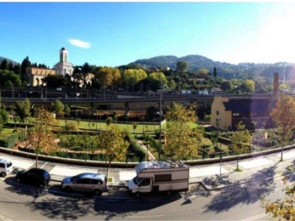 Appartamento a Salerno in Via Domenico Coda - Foto 2