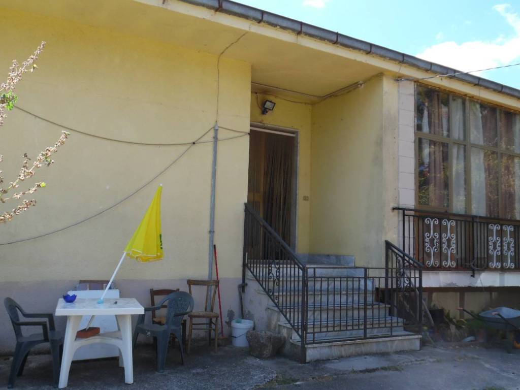 Villa a Caposele - Foto 2