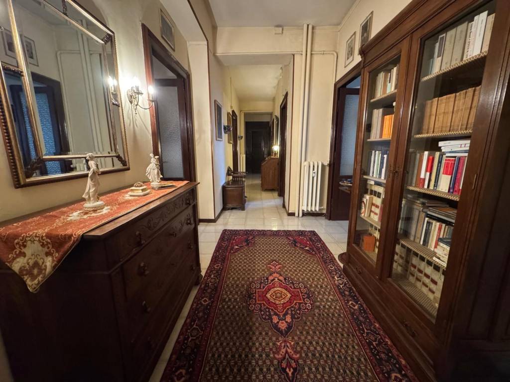 Appartamento a Alessandria in Via Camillo Benso di Cavour, 81 - Foto 2