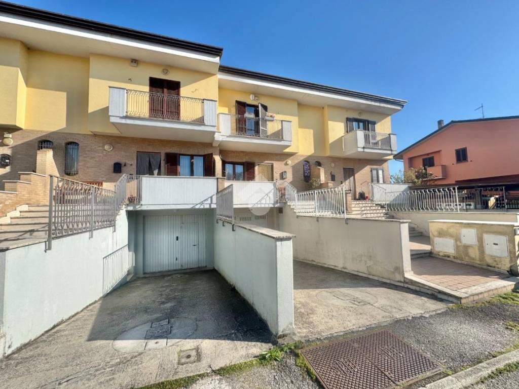 Villetta a schiera a Assisi in Via del Rio di Mora, 11 - Foto 2