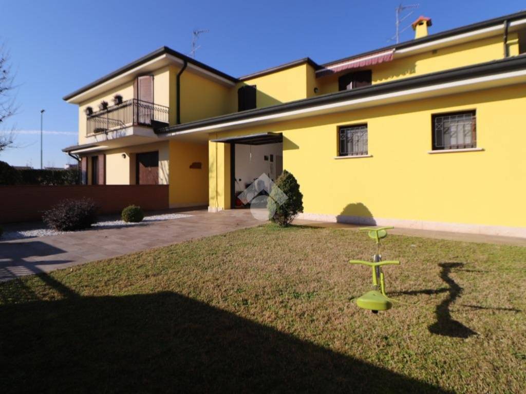 Villetta a schiera a Porto mantovano in via Gramsci, 1 - Foto 2