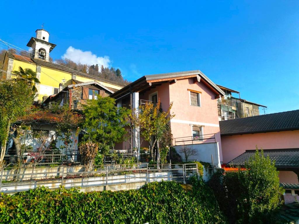 Villa a Cossogno in Via al Cimitero - Foto 2