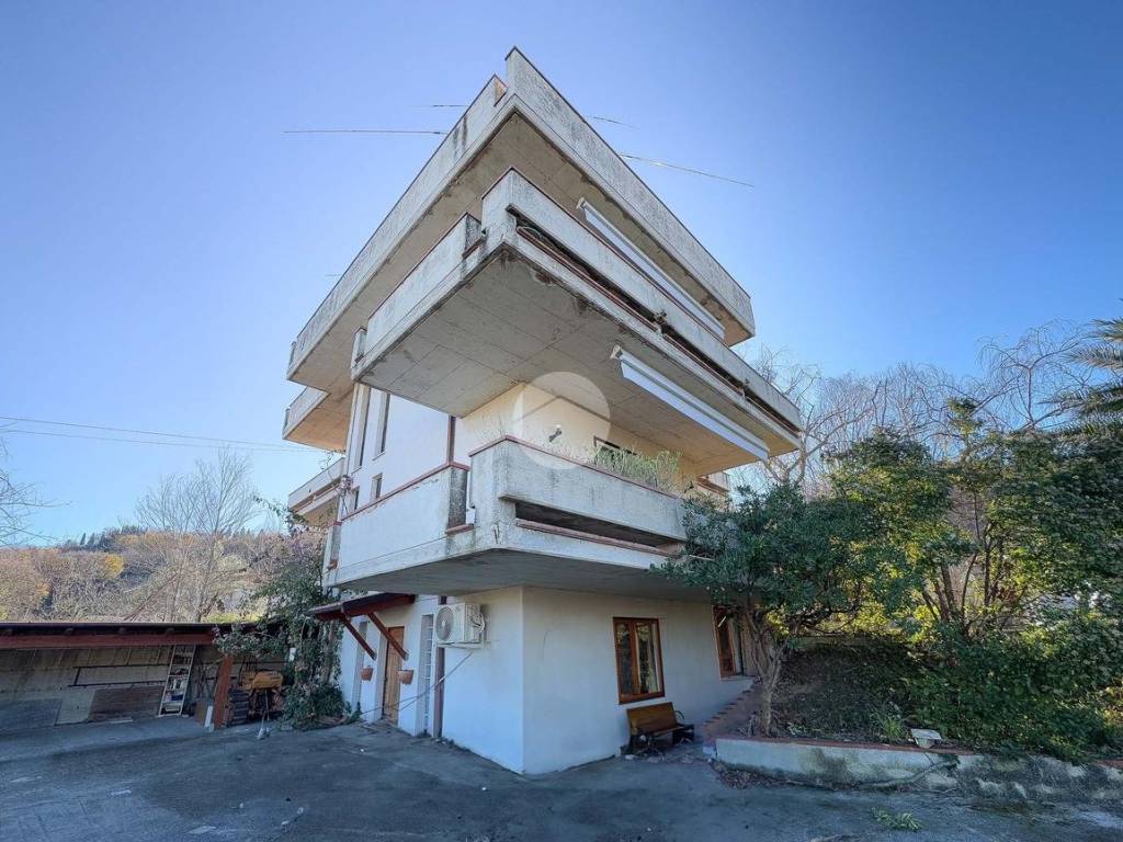 Villa a Teramo in Via Alfonso de albertiis, 57 - Foto 5