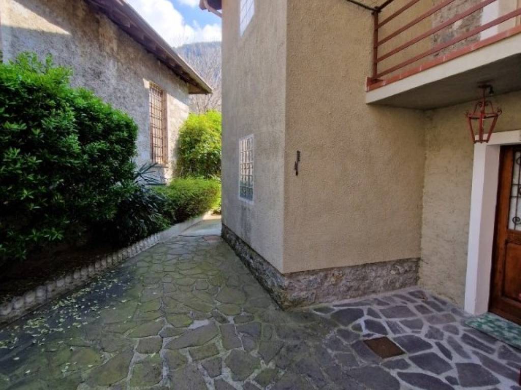 Villa a Sonico in Vicolo Santa Croce, 18 - Foto 2