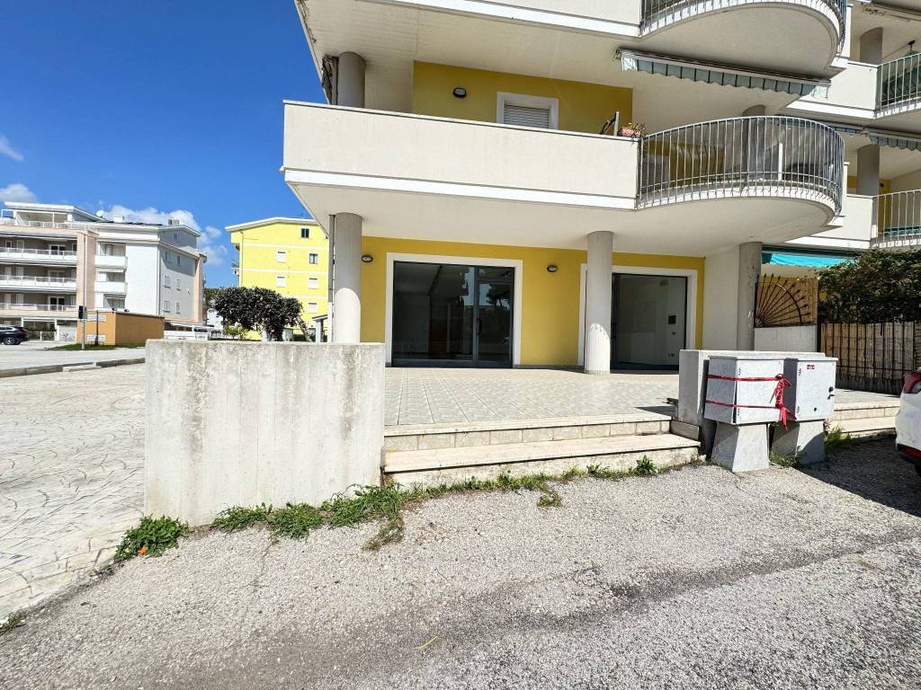 Immobile a Alba adriatica in Via Malta, 4 - Foto 3