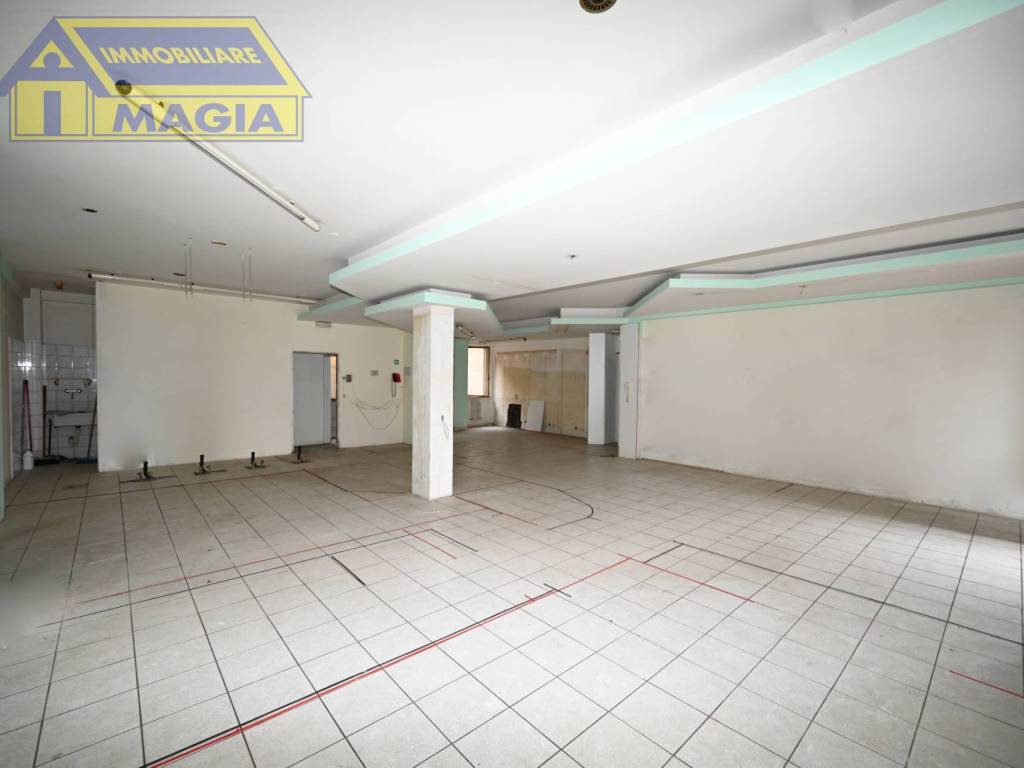 Appartamento a Ascoli piceno in Piazza Santa Maria Inter vineas - Foto 4